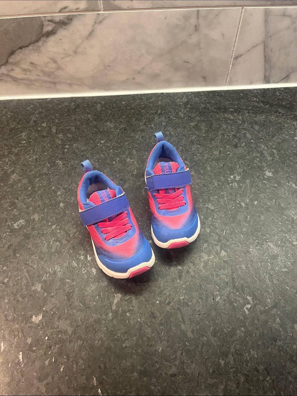 TODDLER Girl TSUKIHOSHI SNEAKERS